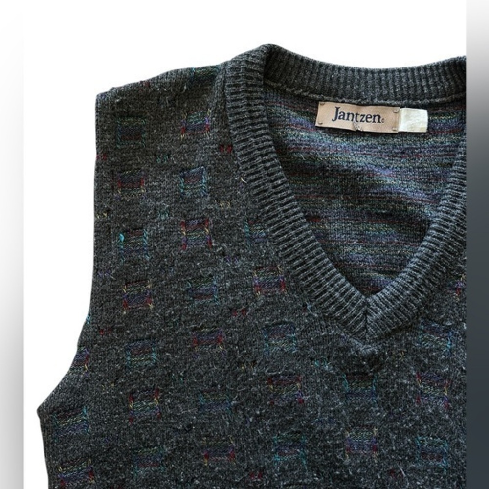 Vintage Jantzen V-Neck Sweater Vest - Mens Size Large - Gray with Multi-Color